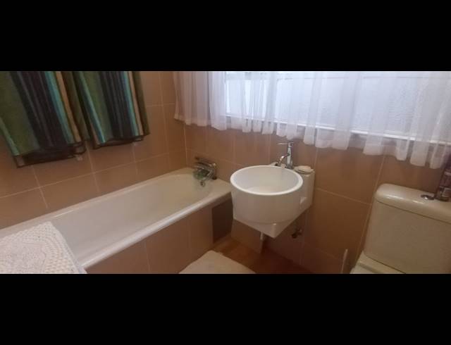 3 BEDROOM APARTMENT FOR SALE IN ARCON PARK